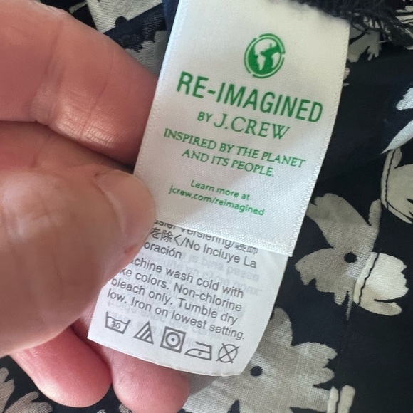 JCrew Scattered Daisies Ruffled Embroidered Popover Blouse / small - Picture 8 of 11